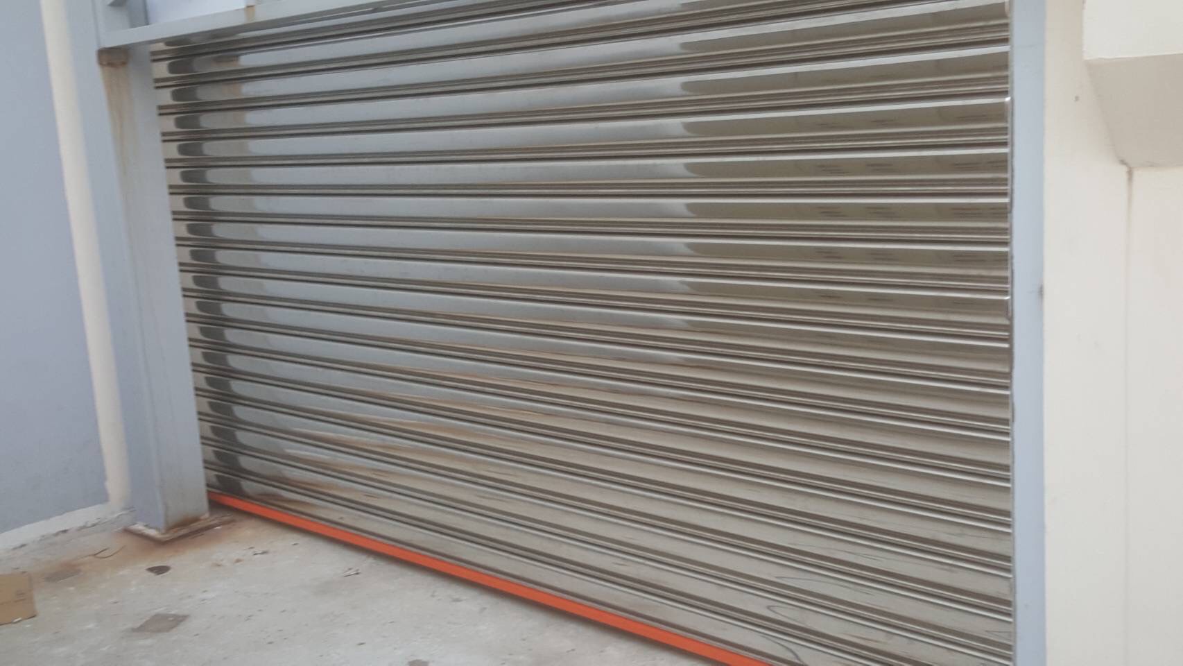 SUNBEAM Wind-resist roller shutter door